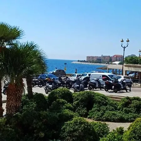 T2 Vieille Apartment *